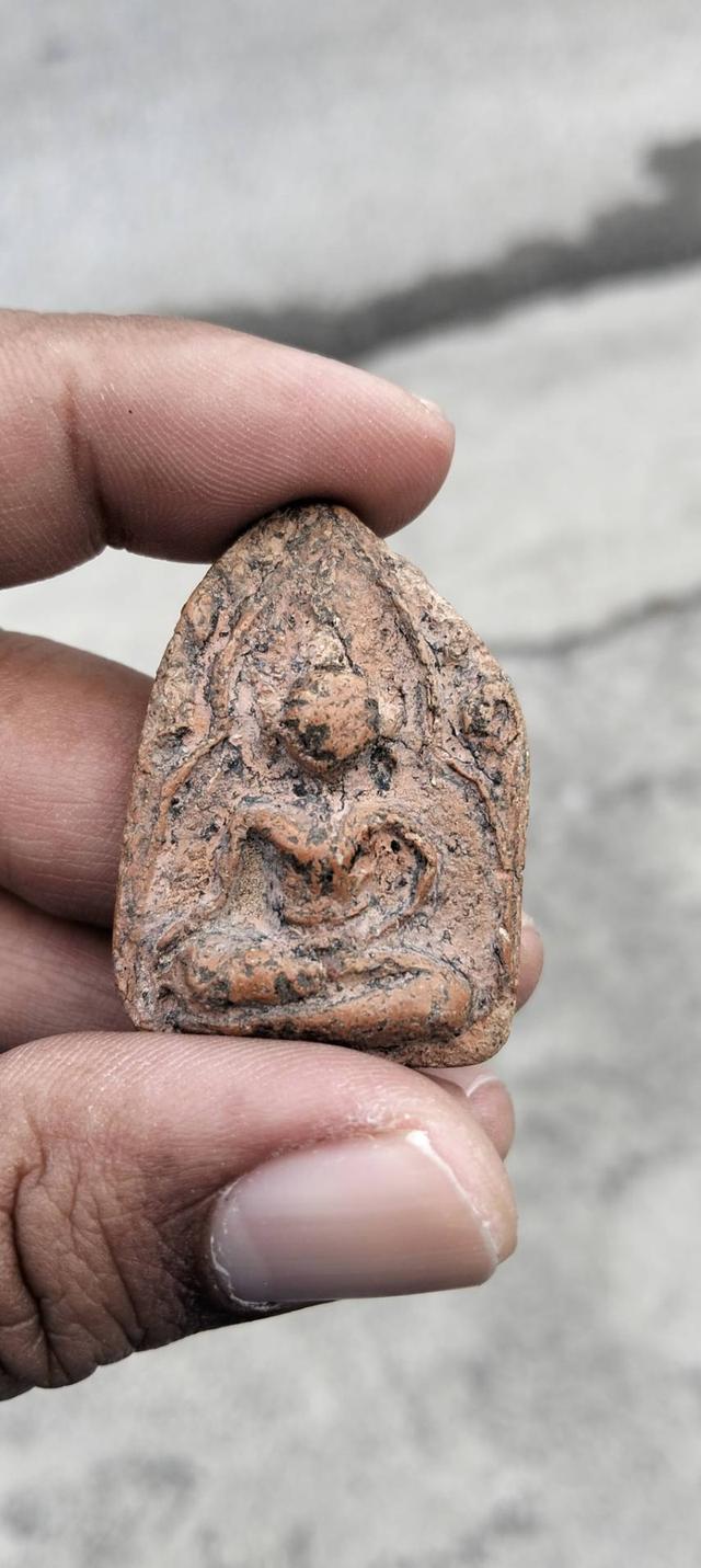 พระเนื้อดิน พระขุนแผนกรุวัดบ้านกร่าง สุพรรณบุรี