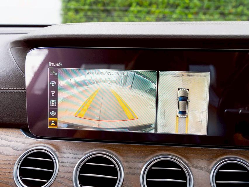 Mercedes Benz E300e Exclusive  ปีจด 2020 11