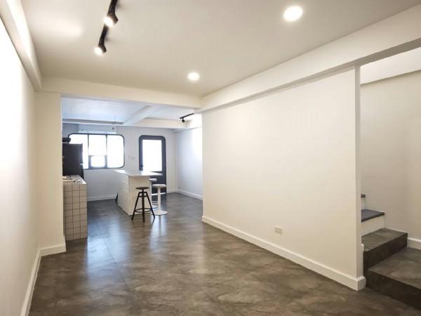 ขายหรือให้เช่าทาวน์เฮ้าส์ย่านโชคชัยสี่ พื้นที่ใช้สอย 95 ตรม. บนพื้นที่ 19 ตรว. ลาดพร้าว จำนวน 2 ชั้น หลังมุมรีโนเวทใหม่ 4