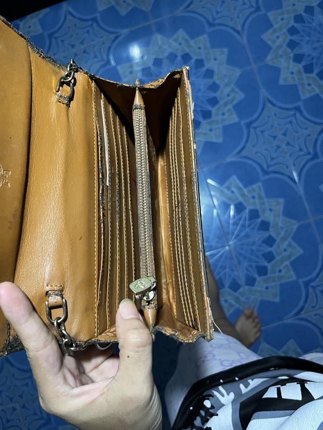 กระเป๋า MCM ด้านนอกสวยใหม่ใส่แล้ววดูสวย รูปที่ 4