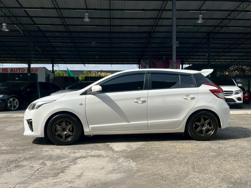 รถเข้าใหม่! Toyota Yaris 1.2 E Hatchback ปี 2016 สีขาว 8