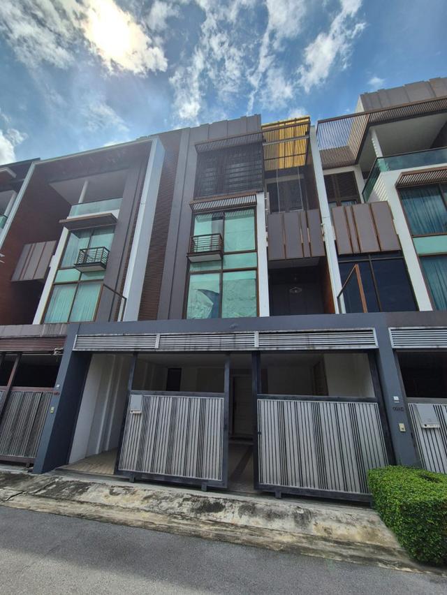 ขาย-ให้เช่า ทาวน์เฮ้าส์ หมู่บ้าน Residence Sukhumvit 65 ใกล้ BTS เอกมัย 28 ตรว 4 ชั้น 1