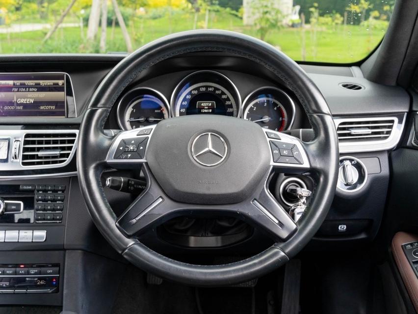 E300 Bluetec Hybrid Executive โฉม W212 2015 รหัส 12AT6176 7