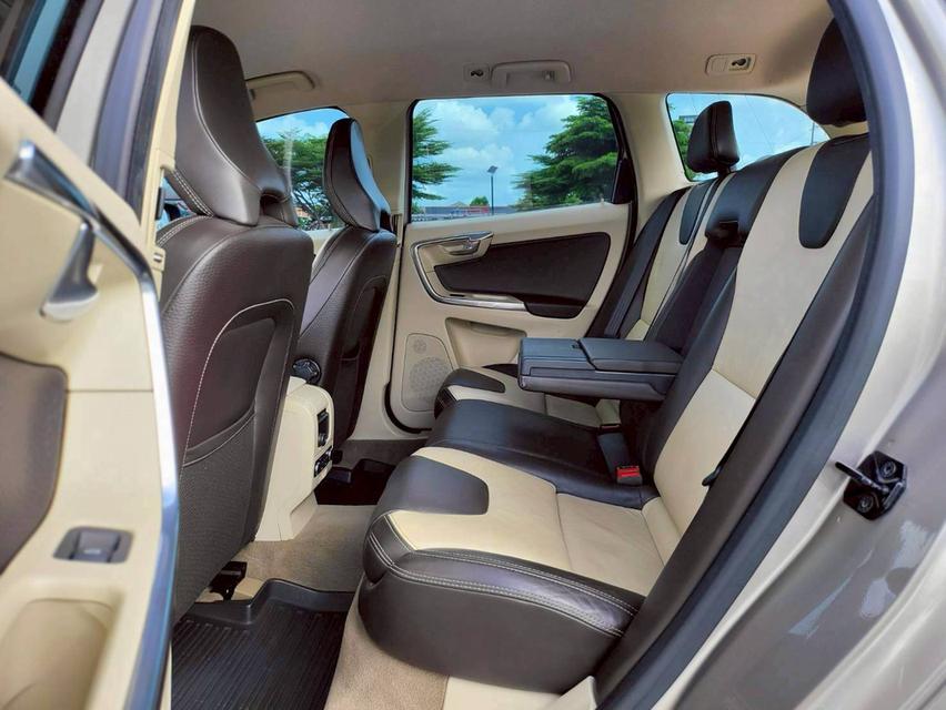  VOLVO XC60 D4 Turbo (Diesel) 2014 SUVหรู วิ่งน้อย สภาพสวยๆ ในราคาที่คุ้มมากๆ 18