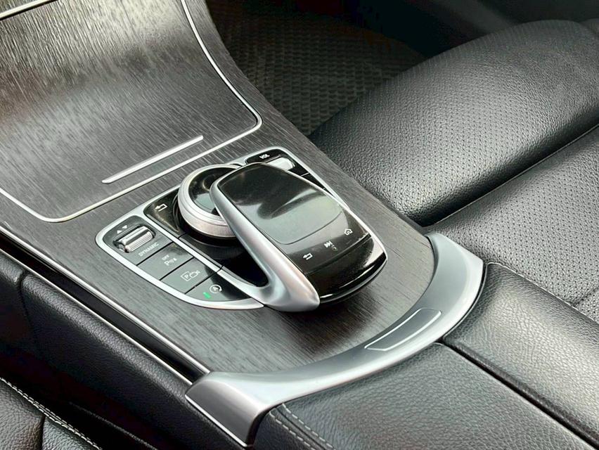 Mercedes Benz C220d Avantgarde W205 ปี 2018 จด 2019 13