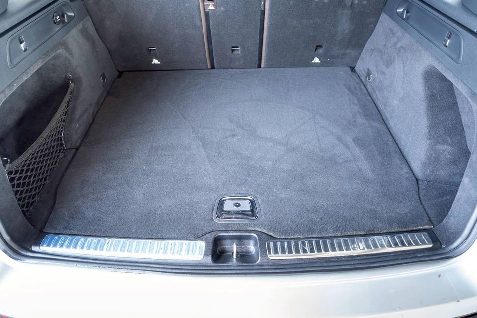 BENZ GLC-CLASS 250d 4MATIC Off-Road ปี 2018 สีเทา โฉม W253 ปี14-24 รูปที่ 15