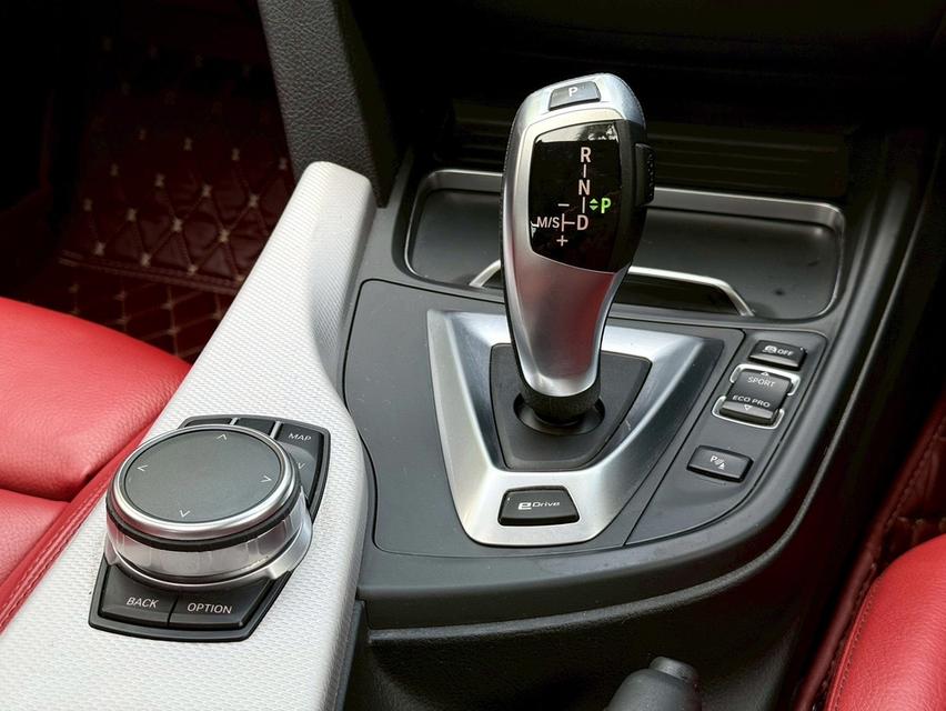 รหัสรถ PJP7676 2017 BMW 330e M-Sport รูปที่ 14