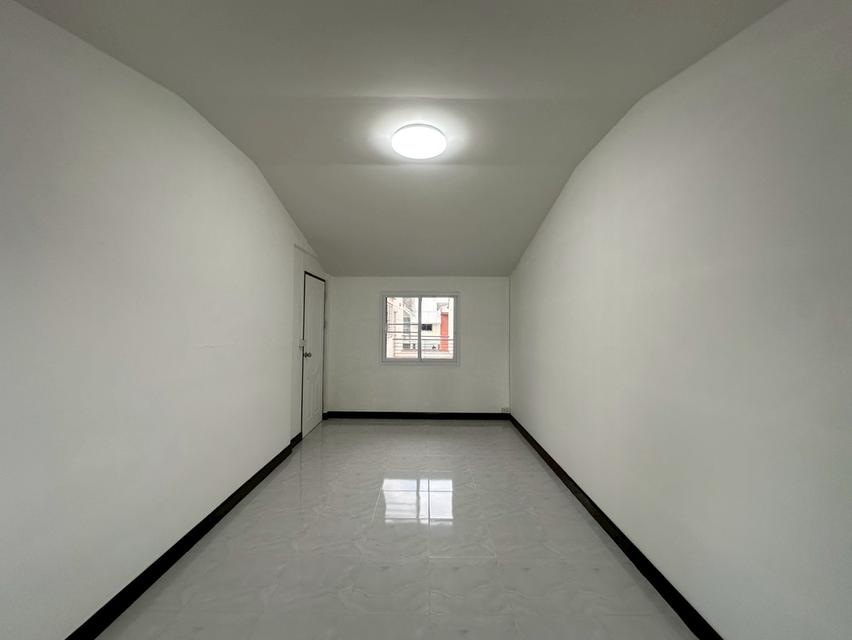 ให้เช่า!! ทาวน์โฮม 3 ชั้น บ้านลูกกอล์ฟ พรีเมี่ยม ( หลังมุมถนนเมน ) ตรงข้ามไม่ชนใคร เมืองทองธานี ปากเกร็ด รีโนเวทใหม่ บ้านพร้อมเช่าทันที 15