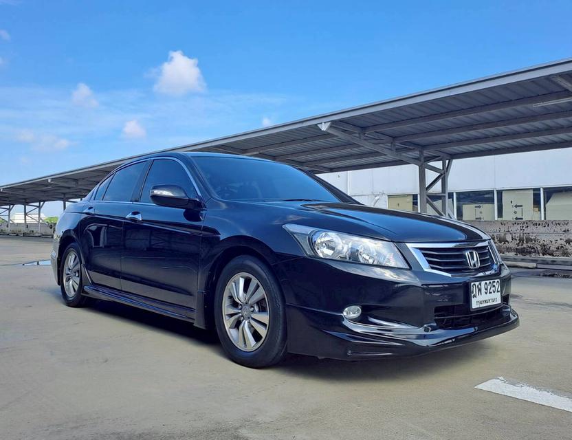 HONDA ACCORD 2.0 E V-TEC ปี2011 สีดำ
