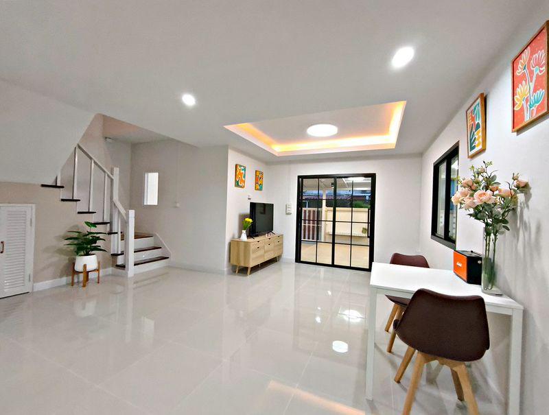 หมู่บ้านพฤกษา21 บางใหญ่ คลองถนนบ้านแฝด 2 ชั้น ตกแต่งใหม่ เหมาะแก่การพักผ่อน มีพื้นที่ด้านข้าง ตกแต่งไม่ซ้ำใคร 7