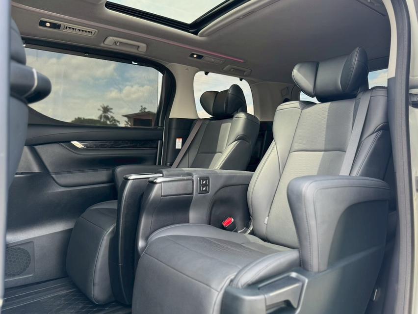 TOYOTA ALPHARD 2.5 SC PACKAGE ปี 2022สีขาว   16