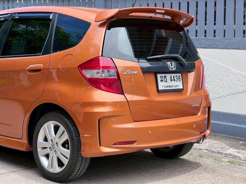 HONDA JAZZ 1.5SV TOP MC แล้ว HATCH BACK 5 ประตู ปี 2012 รถบ้านมือเดียว สภาพดี 12