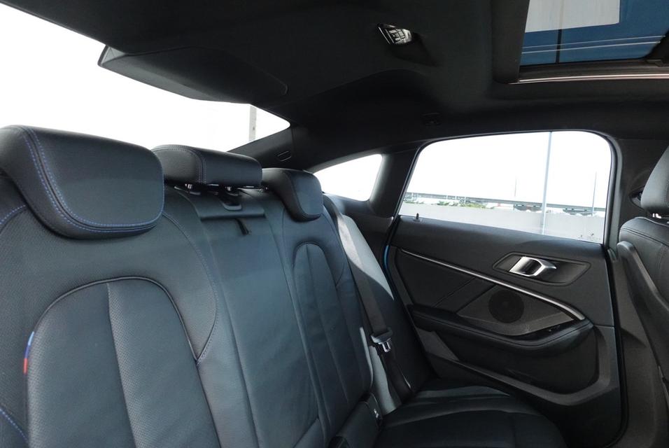 ขาย BMW 220i Gran Coupe' M Sport ปี2023 คศ.2021 รถมือเดียว สีสวย 13
