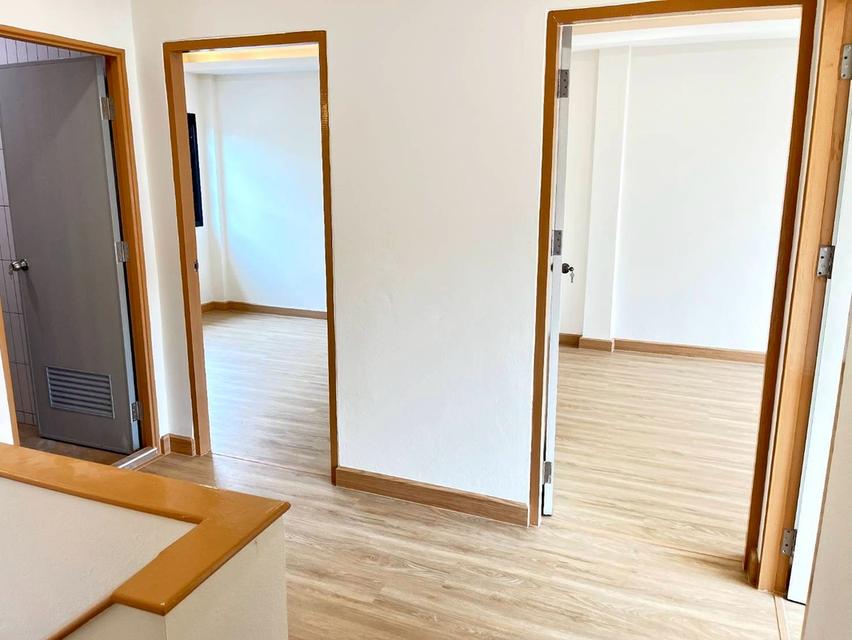 หมู่บ้านคัทลียาวิลล์ 11