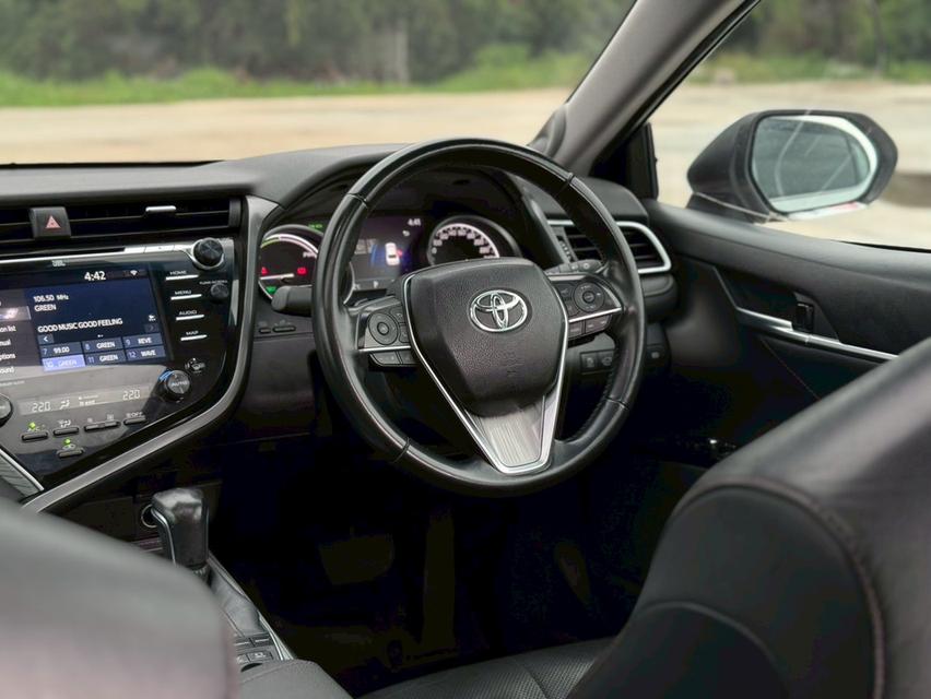 Toyota Camry 2.5 HV Hybrid Premium ปี 2019 สีขาว 11