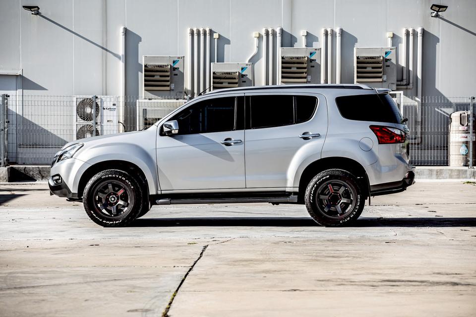 ISUZU Mu-X 2.5 DVD ปี 2014 สีเทา 11