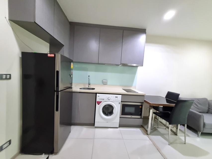 Condo Rhythm Sukhumvit 36-38 | 33.11 ตร.ม.| ชั้น 7 | วิวสระน้ำ - ใกล้ BTS ทองหล่อ ตกแต่งคบ เฟอร์นิเจอร์ครบ พร้อมอยู่ 3