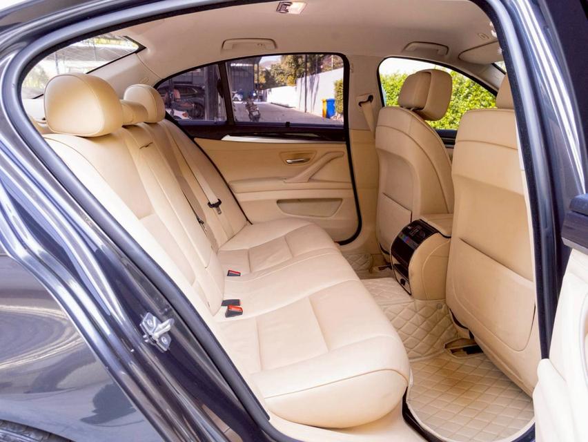 BMW 523i Msport ปี11 13