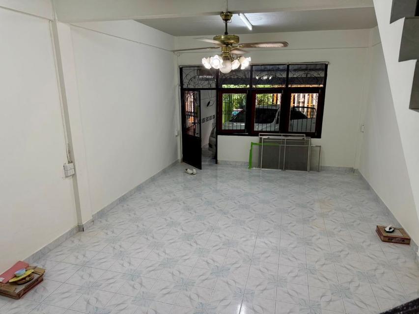 ขายทาวน์เฮาส์ 2 ชั้น ราคาถูก เพชรเกษม 54 แยก 4 ขนาด 17 ตร.ว. ใกล้MRT ภาษีเจริญ ซีคอน บางแค 4