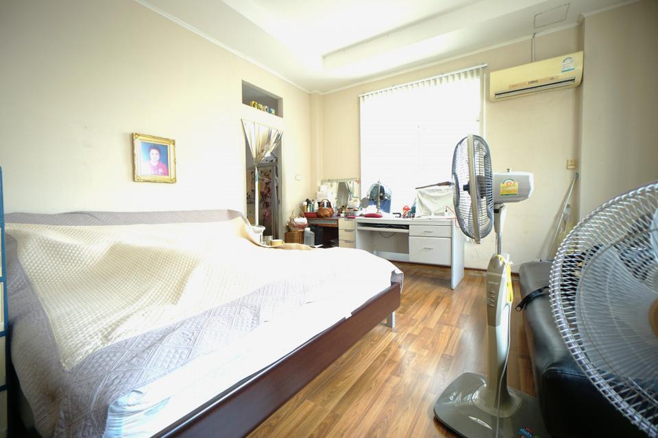 ให้เช่า บ้านเดี่ยว 3 ชั้นบ้านปรีชาราม 2 ราษฎร์พัฒนา 291 ตรม. 52 ตร.วา สภาพสวย ติดถนนเมน หน้าโครงการเหมาะสำหรับทำออฟฟิศ อ 4