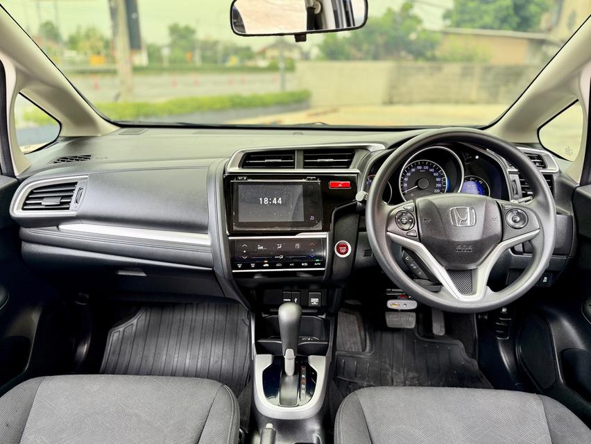ขาย Honda Jazz 1.5SV+ ปี16 11