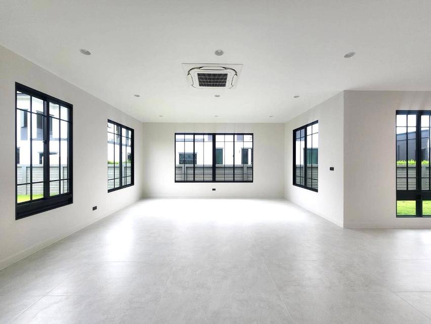 🏡 ขายบ้านเดี่ยวหรู เศรษฐสิริ ราชพฤกษ์–สาย 1 ที่ดิน: 167 ตร.ว. พื้นที่ใช้สอย: 499 ตร.ม. บ้านหันหน้าทิศเหนือ 5 ห้องนอน | 6 ห้องน้ำ 6