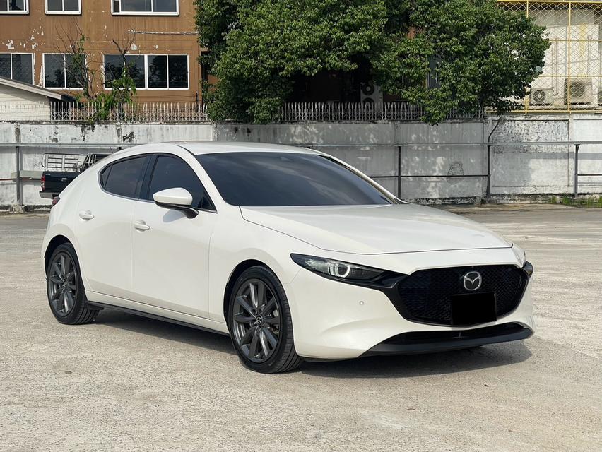 Mazda 3 2.0 SP Hatchback ปี 2020 สีขาว  3