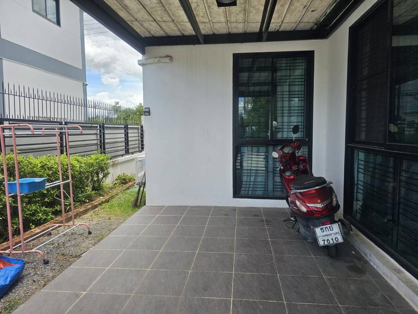 บ้าน ทาวน์โฮม 1.5 ชั้น พร้อมอยู่ 8