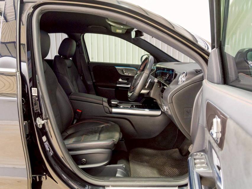 Mercedes-Benz GLA 200 1.3 AMG DYNAMIC (W247) ปี 2020 จด 2022 19