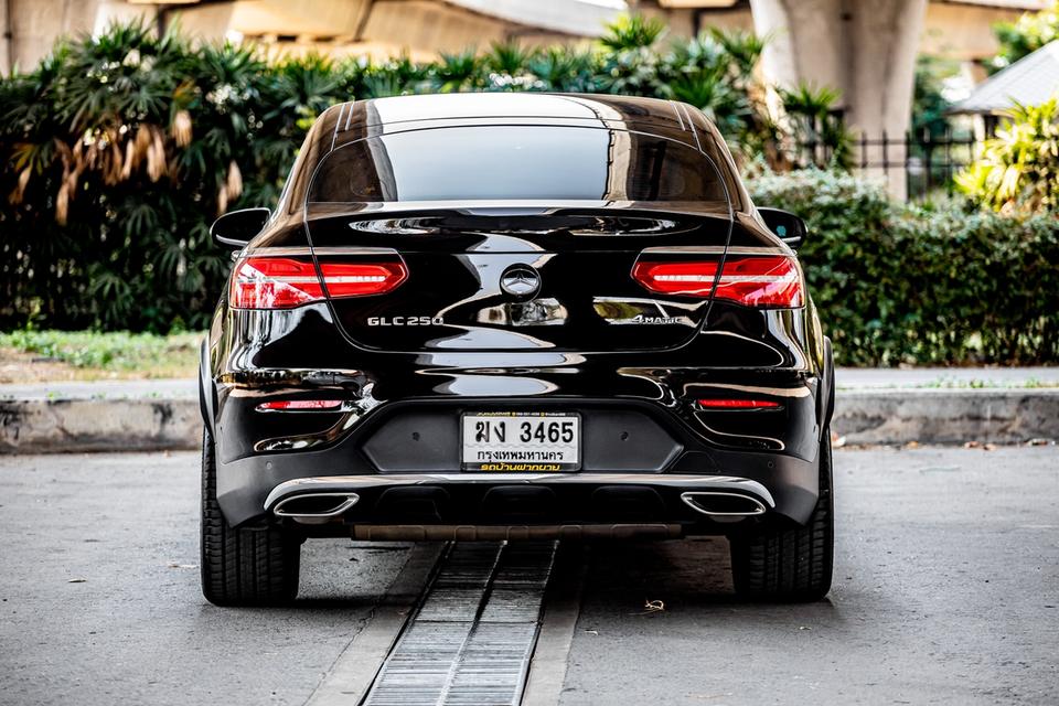 Benz GLC250 4MATIC Coupe AMG Dynamic 4WD SUV ปี 2019 สีดำ มือเดียวป้ายแดง 7