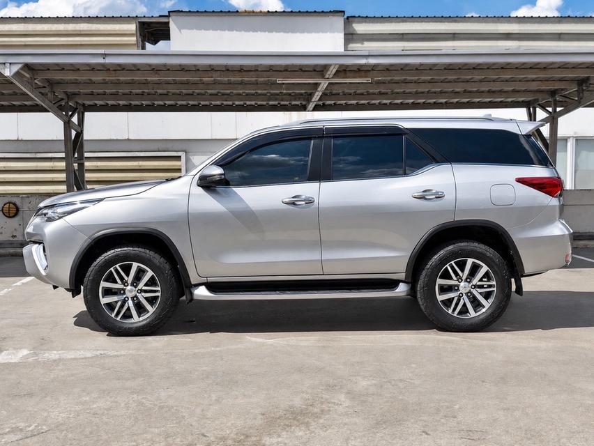 (แจ้งรหัสรถ BK8509) 2018 Toyota Fortuner 2.4V ขับ2 ดีเซล รูปที่ 3