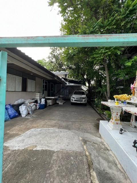 ขายที่ดินทำเลทอง 142 ตรว. สุขุมวิท 101-1 ใจกลางกรุงเทพ พร้อมสิ่งปลูกสร้าง (บ้านเก่า) ใกล้ BTS อุดมสุข 6