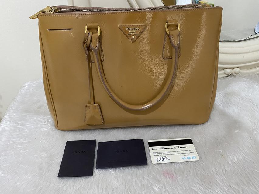 Prada Saffiano Lux 35