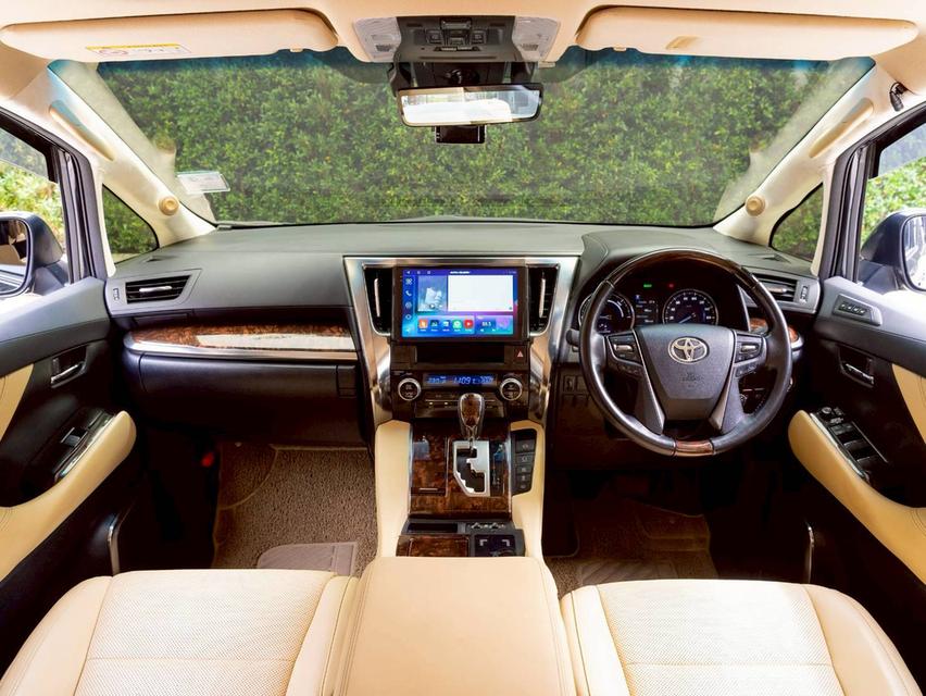 Toyota Alphard Hybrid GF 2.5L  ปี 2022 14