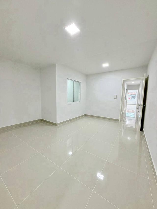 หมู่บ้านบางใหญ่ซิตี้  ตรงข้ามเซ็นทรัลเวสเกต ทาวน์เฮาส์ 2 ชั้น ตกแต่งใหม่ อยู่หลังตลาดบางใหญ่ทำเลใกล้รถไฟฟ้าสายสีม่วง ฝั่งตรงข้ามเซ็นทรัลเวสเกต 16