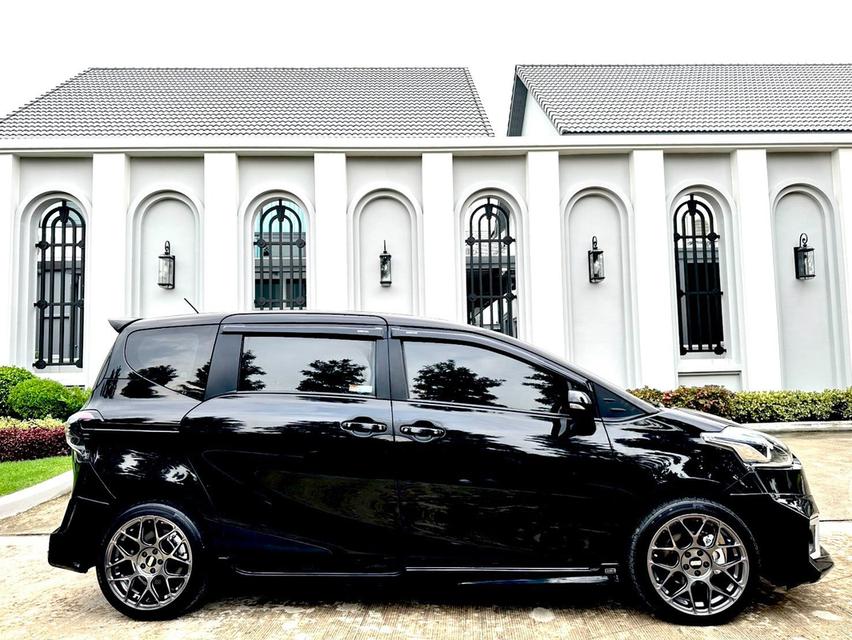 TOYOTA SIENTA 1.5V ปี 2019 รูปที่ 6