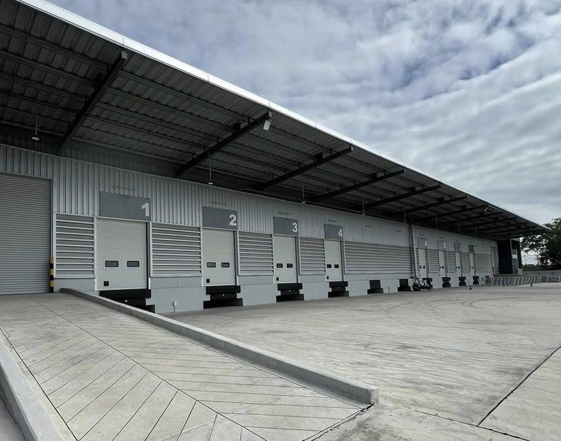 ให้เช่าโกดัง โรงงาน พร้อม Office 2 ชั้น / เขต Free Zone ขอใบอนุญาต รง.4 ได้ มีว่าง 2 ยูนิต / พื้นที่ใช้สอย 3997 ตารางเมตร / ทำเล บางนา ตราด กม.46 2