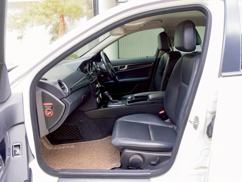 Mercedes Benz C200 CGI 1.8 (W204) 2013 15