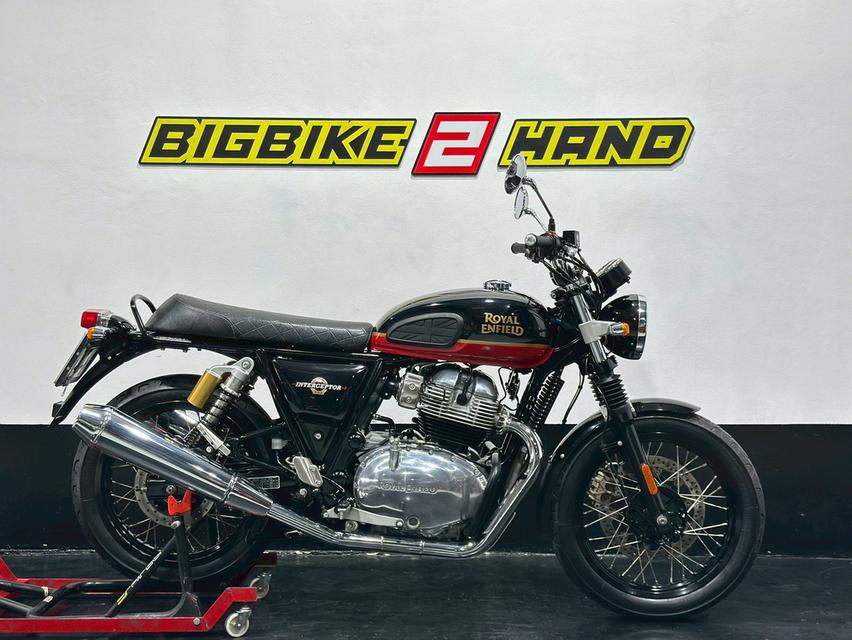 Royal Enfield INTERCEPTOR 650 BLACK