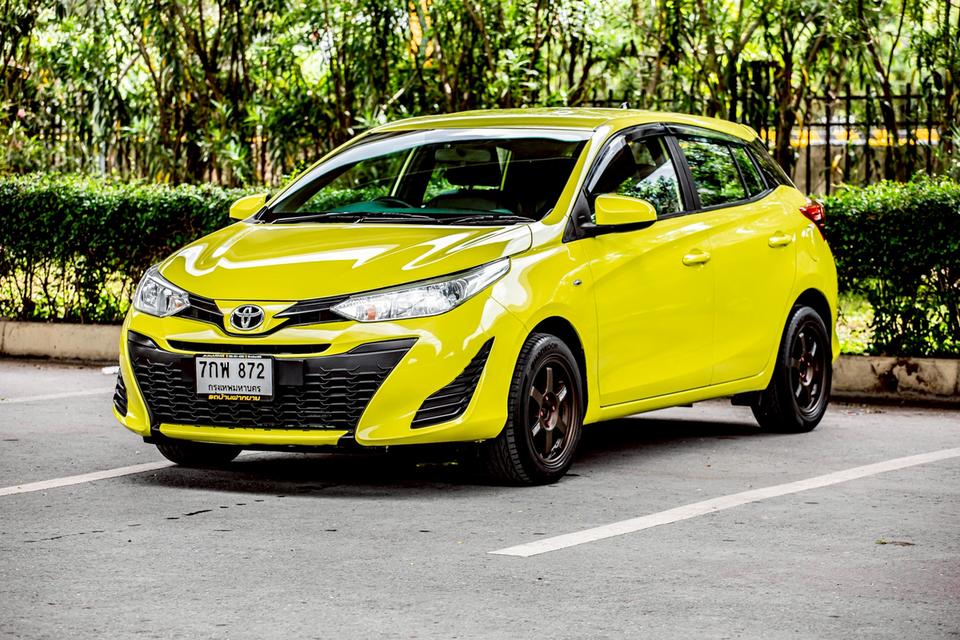 Toyota Yaris 1.2 Entry ปี 2018 สีเหลือง