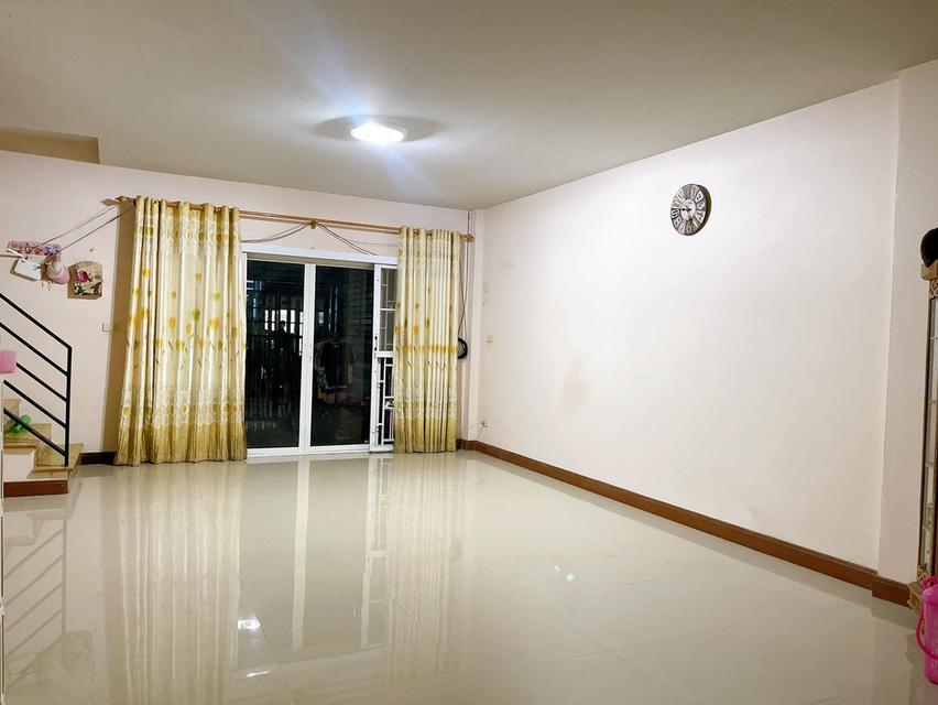 บ้านวนา แปดริ้ว เป็นทาว์เฮา 2ชั้น 4