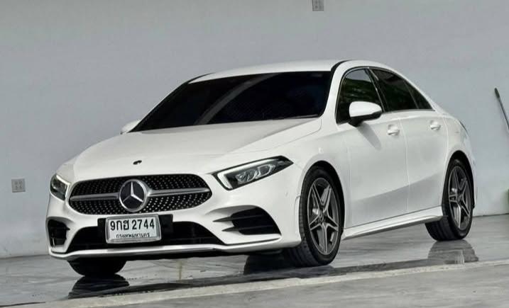 2019 Mercedes-Benz A-class, A200 Amg Dynamic 2