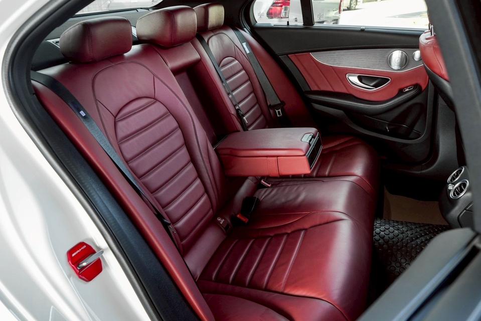 Mercedes-Benz C220d 2.0 AMG Dynamic W205 AT 2022 รูปที่ 13