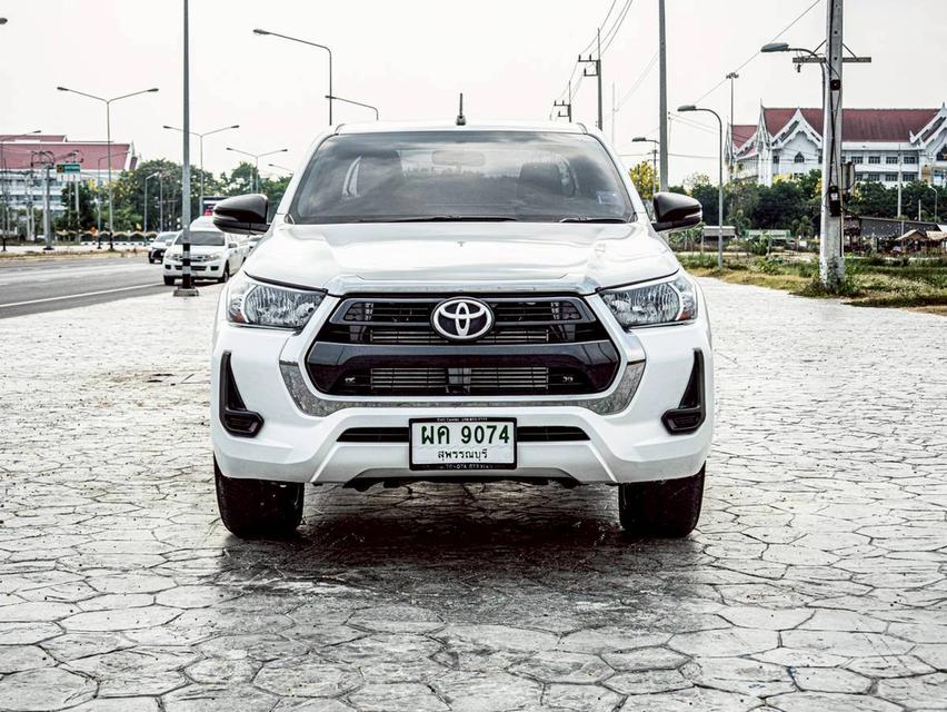 TOYOTA Hilux Revo SmartCab 2.4 Z edition ปี 2022 สีขาว