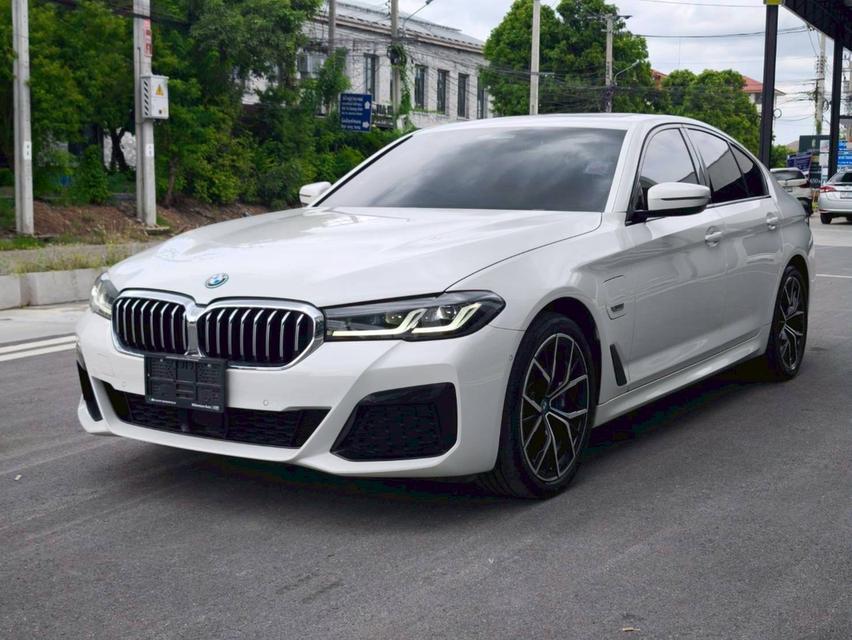 รหัสรถ KPV53 2022 BMW 530e 2.0 LCI Msport 2