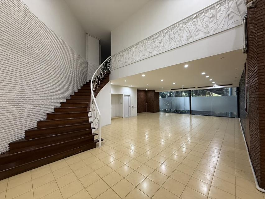 office / พื้นที่ ให้เช่า 2