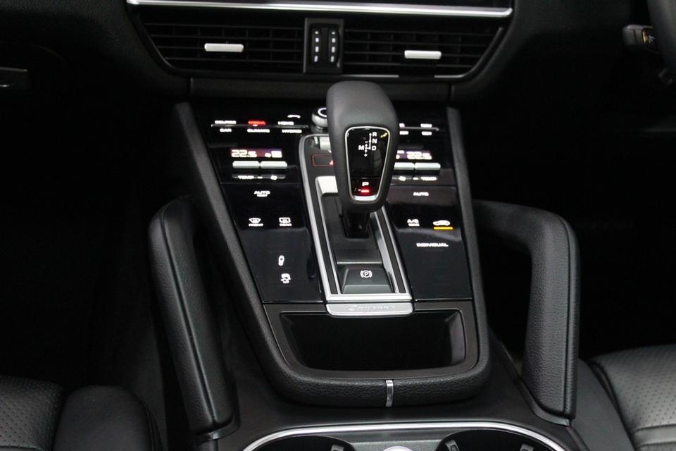 รหัสรถ JRS5512 เข้าใหม่กับ Porsche Cayenne S Hybrid 2019 10