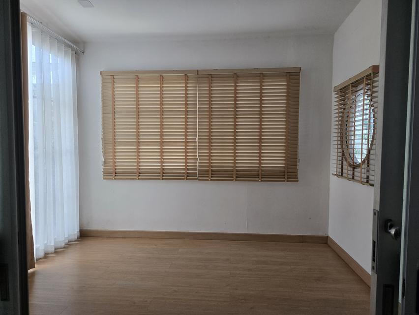 บ้านเดี่ยวปริญสิริ ติดโทลย์เวย์ ใกล้ฟิวเจอร์ 4 นอน 3 น้ำ 4-6 จอด 62.5 ตรว 6