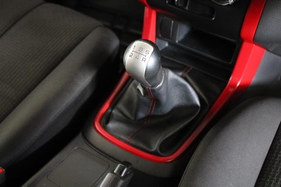 Isuzu D-Max X-Series 2.5 Z VGS Turbo Spacecab MT สีดำ รูปที่ 18
