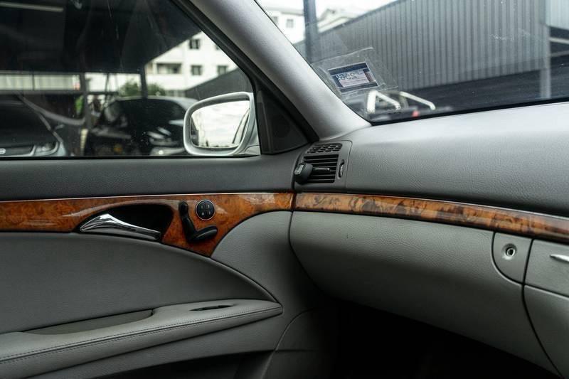 (แจ้งรหัสรถ 67GG73) #Mercedes Benz E200 NGT 2008 ล้อ AMG รูปที่ 6